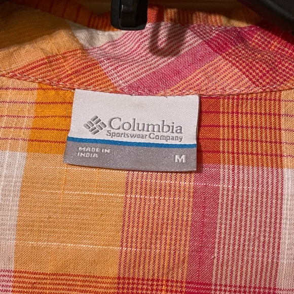 3/4 sleeve Columbia brand button up. Good condition. Size M - Picture 3 of 3